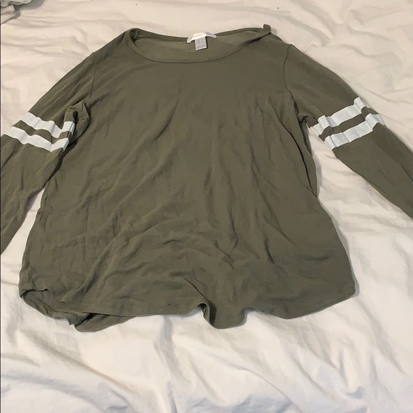 💕 2/15💕 Long sleeve with stripes on arms - Picture 2 of 2